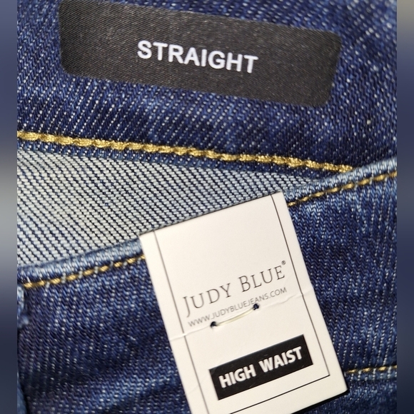 A pair of Judy Blue straight leg high waist in a size 3/26. NWT. 29" inseam - Picture 7 of 7